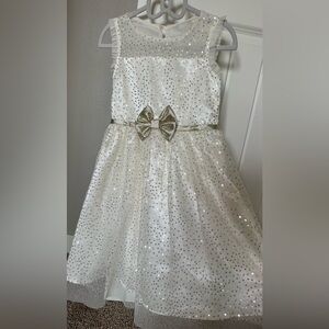 Jona Michelle Elegant White and Gold Kids Dress Sz 5yrs